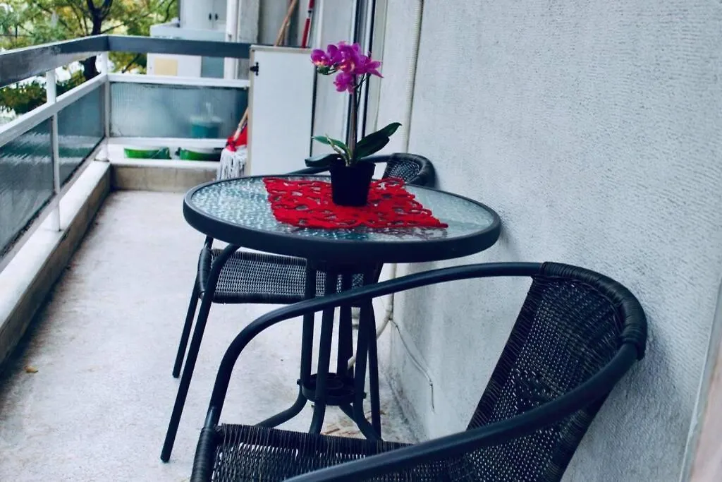 7 Steps Apartment Metro Syggrou Fix near Acropolis-1