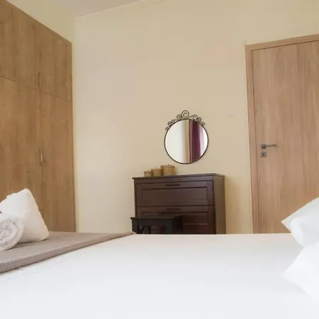 7 Steps Apartment Metro Syggrou Fix near Acropolis-3